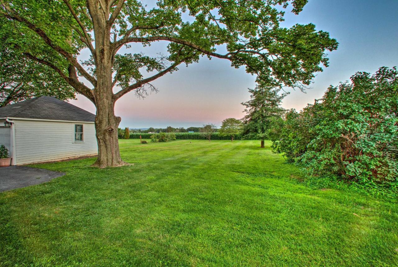 Whimsical Lancaster House With Porch Near Amish Farm Villa Luaran gambar